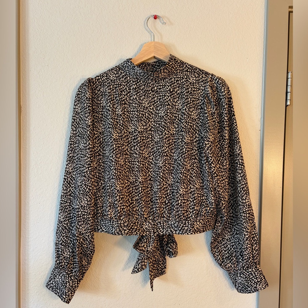 Banana Republic Monochrome Leaf Print Blouse